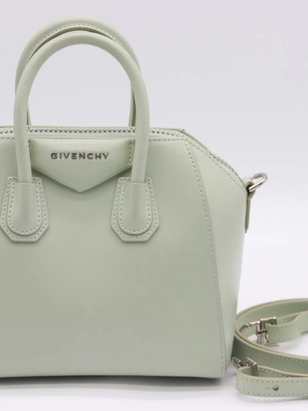 Givenchy Antigona Shoulder Bag Mini - Green